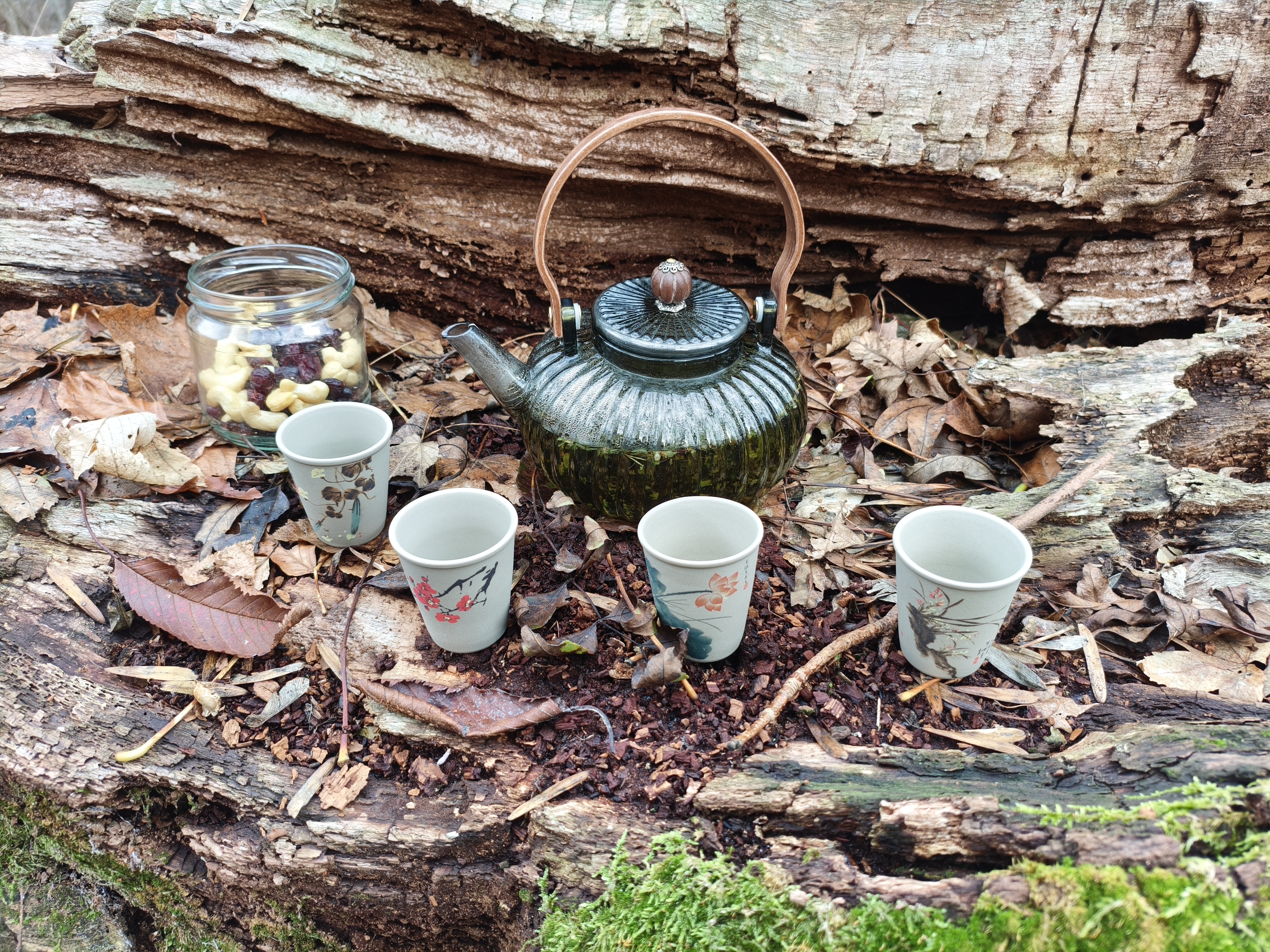 közös teázás az erdőfürdőn